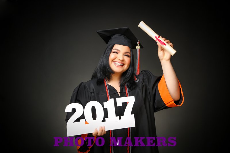 Graduation Portraits by Photo Makers