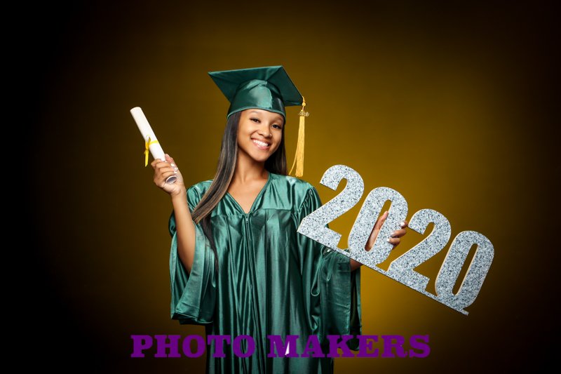 Graduation Portraits by Photo Makers